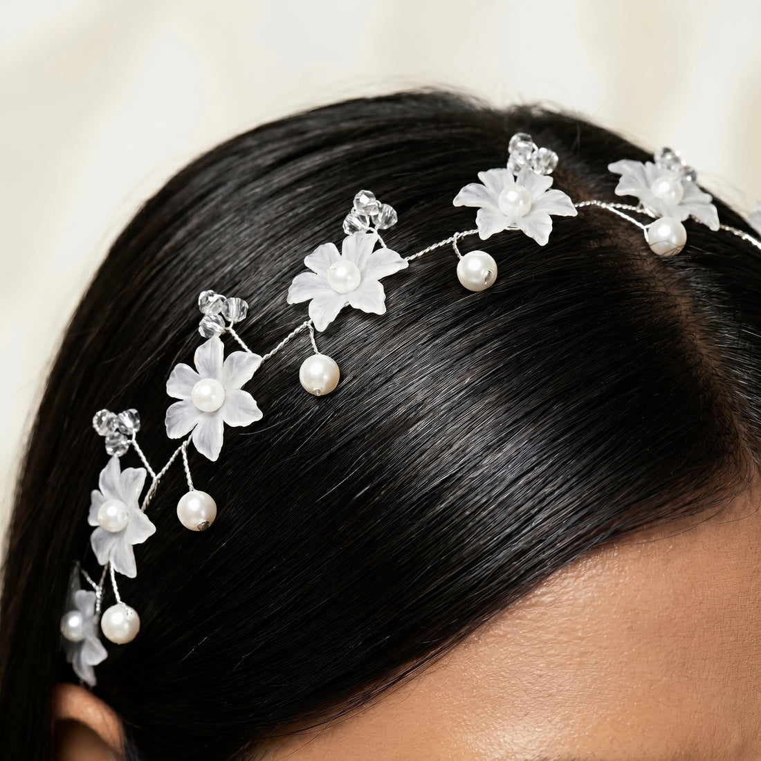PRAO Sheeshpatti Anti-Tarnish Iridescent Flowers, Crystals And Pearls On Flexible Wire