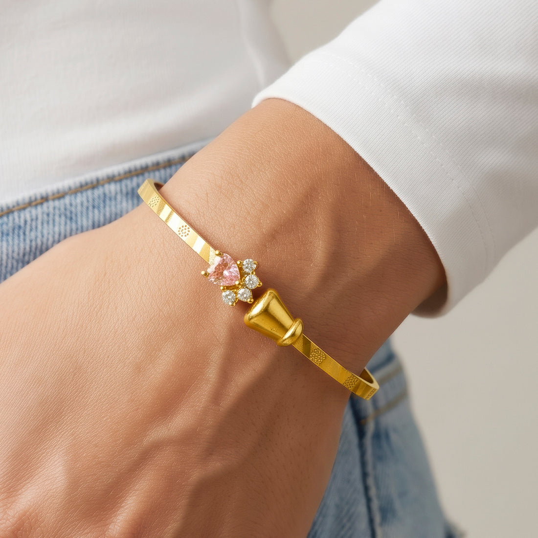 PRAO Bracelet Anti-Tarnish Open-Front Heart Stone And Crystal Cluster Bangle (Adjustable Size)