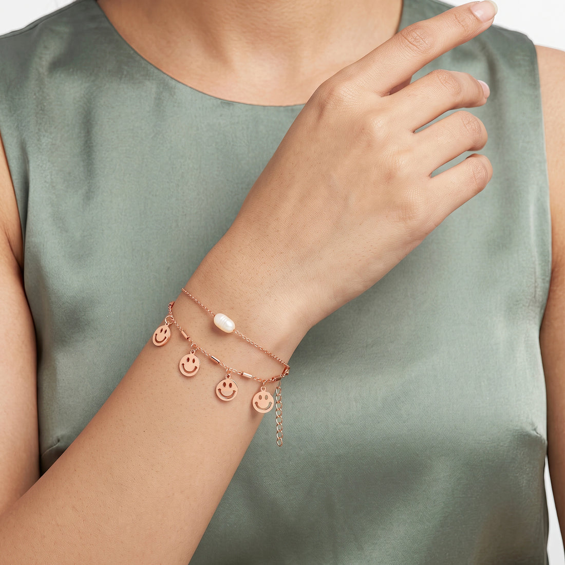 PRAO Bracelet Anti-Tarnish Pearl Smiley Chain (Adjustable Size)