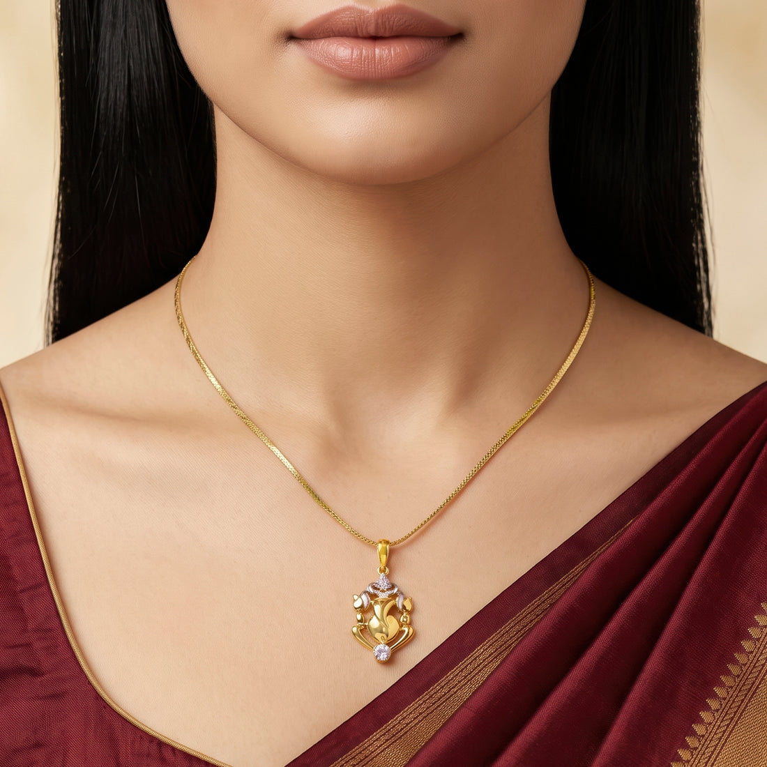 PRAO Necklace Anti-Tarnish Ganesha Pendant With Silver Details And Crystals