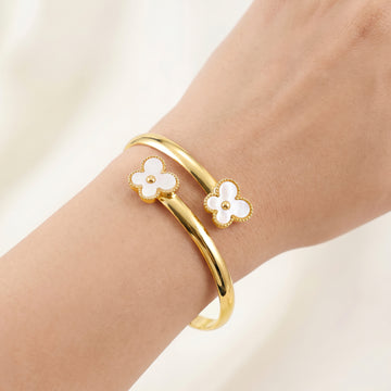 PRAO Bracelet Anti-Tarnish Openable Bangle With White Clover Motifs (Adjustable Size)