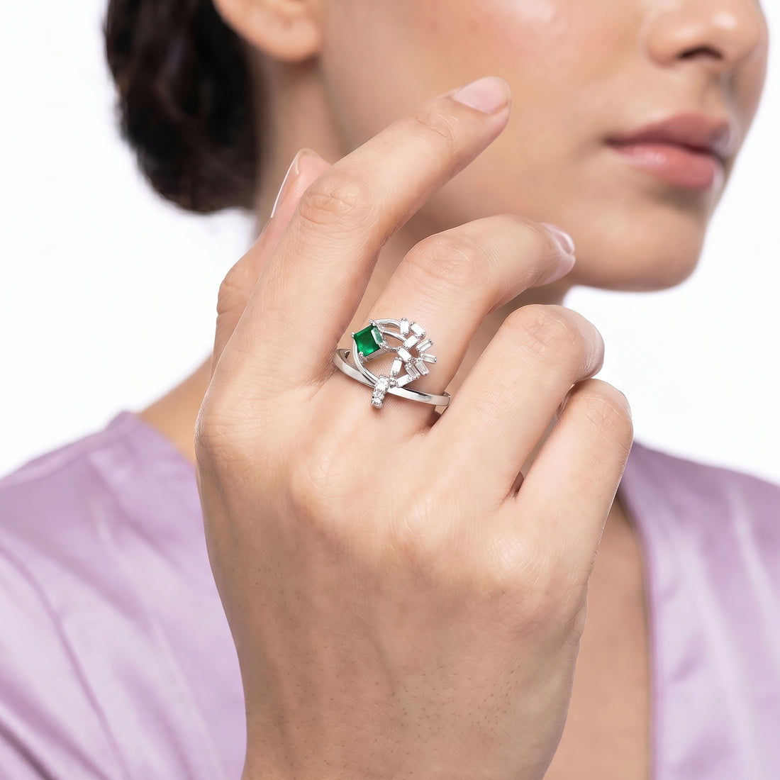 PRAO Ring Anti-Tarnish Leafy Emerald Bypass (Adjustable Size)