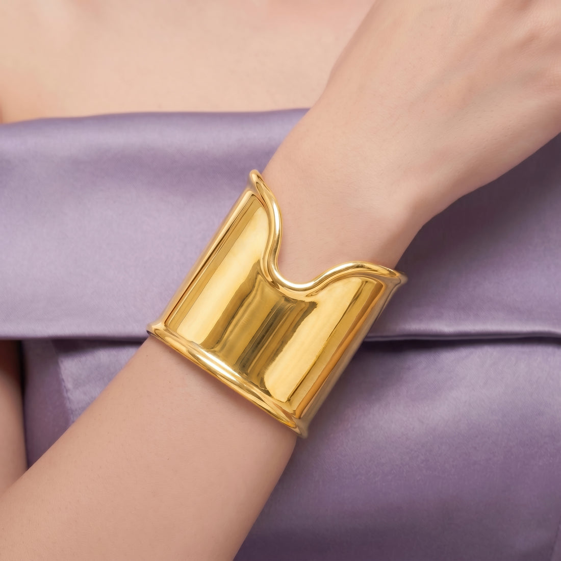 PRAO Bracelet Anti-Tarnish Sculptural Wavy Cuff (Adjustable Size)