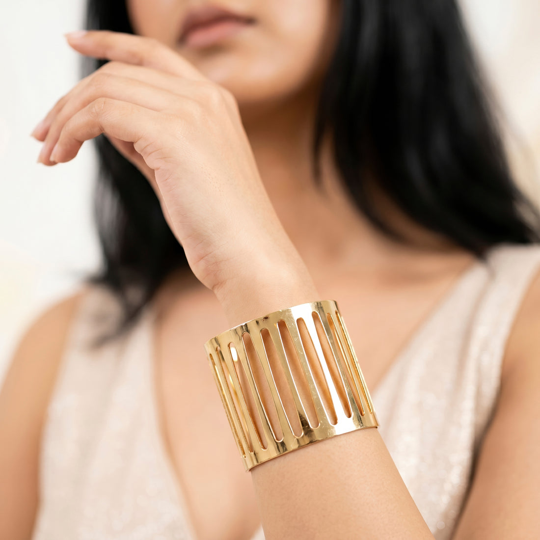 PRAO Bracelet Anti-Tarnish Cage Design Cuff (Adjustable Size)