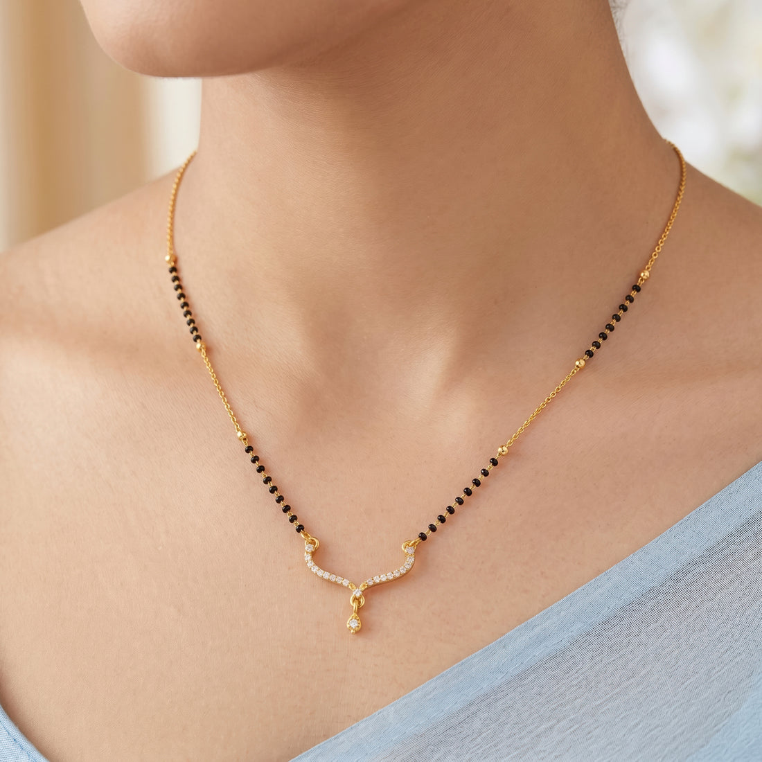 PRAO Necklace Anti-Tarnish Curved Rhinestone Mangalsutra Featuring Alternating Black And Gold Beads