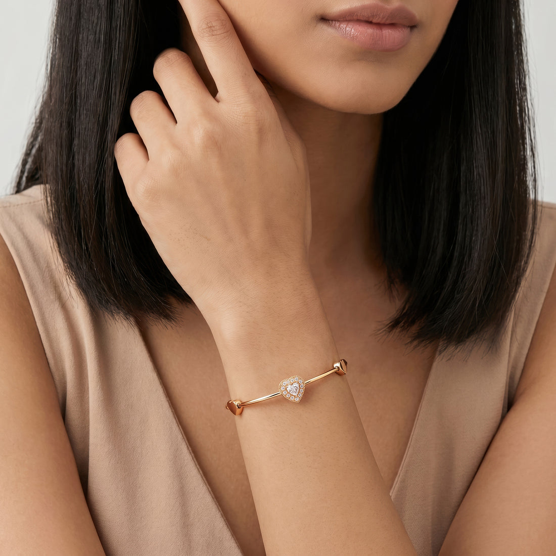 PRAO Bracelet Anti-Tarnish White Crystal Heart Halo Bangle (Adjustable Size)