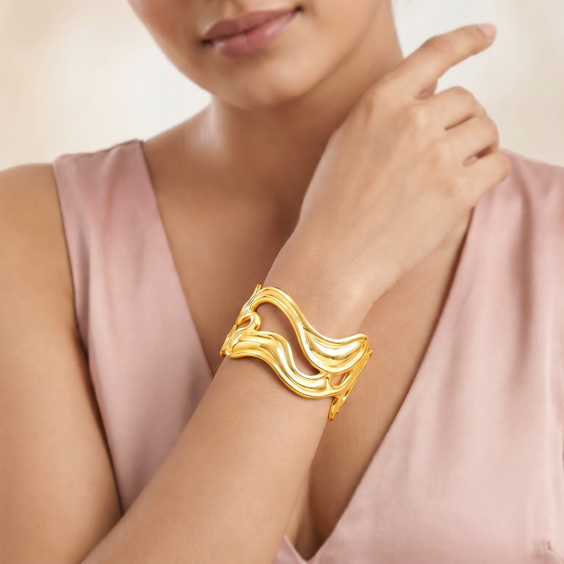 PRAO Bracelet Anti-Tarnish Sculptural Wave Cuff (Adjustable Size)