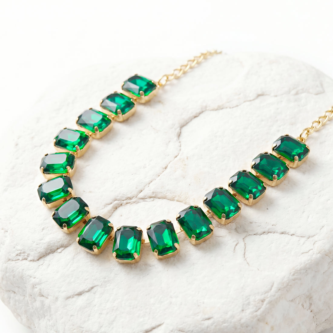PRAO Necklace Anti-Tarnish Emerald Green Crystals