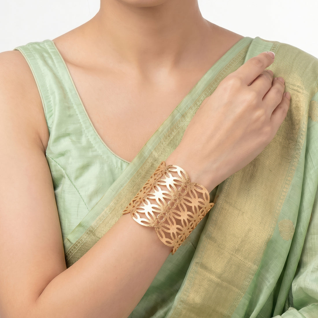 PRAO Bracelet Anti-Tarnish Filigree Geometric Cutout Cuff (Adjustable Size)