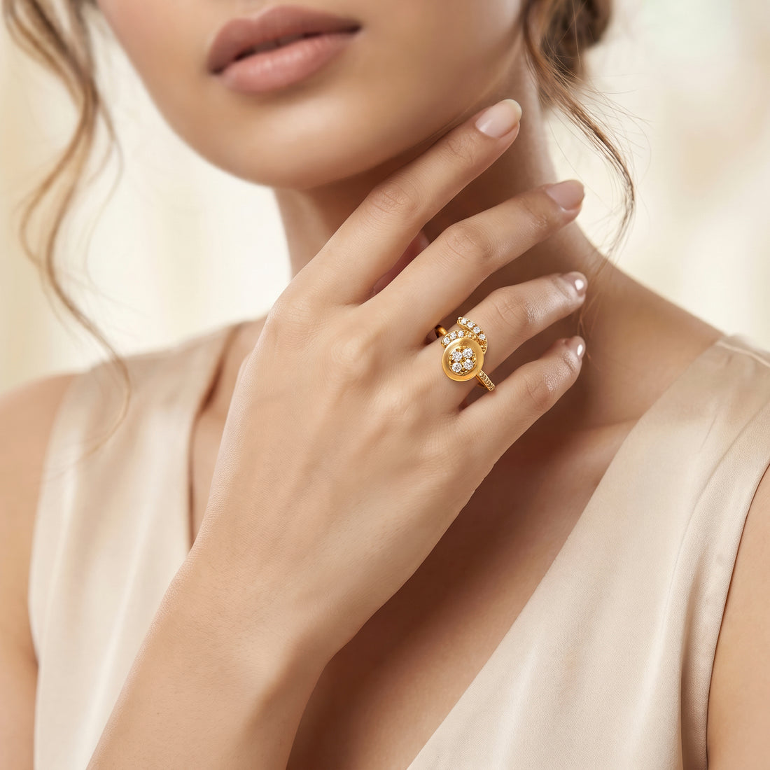 PRAO Ring Anti-Tarnish Oval Crystal Cluster (Adjustable Size)