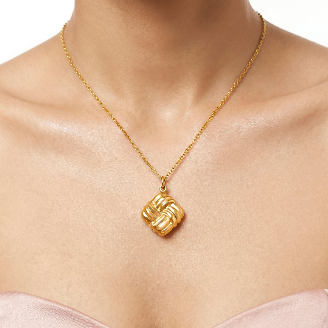PRAO Necklace Anti-Tarnish Square Knot Pendant