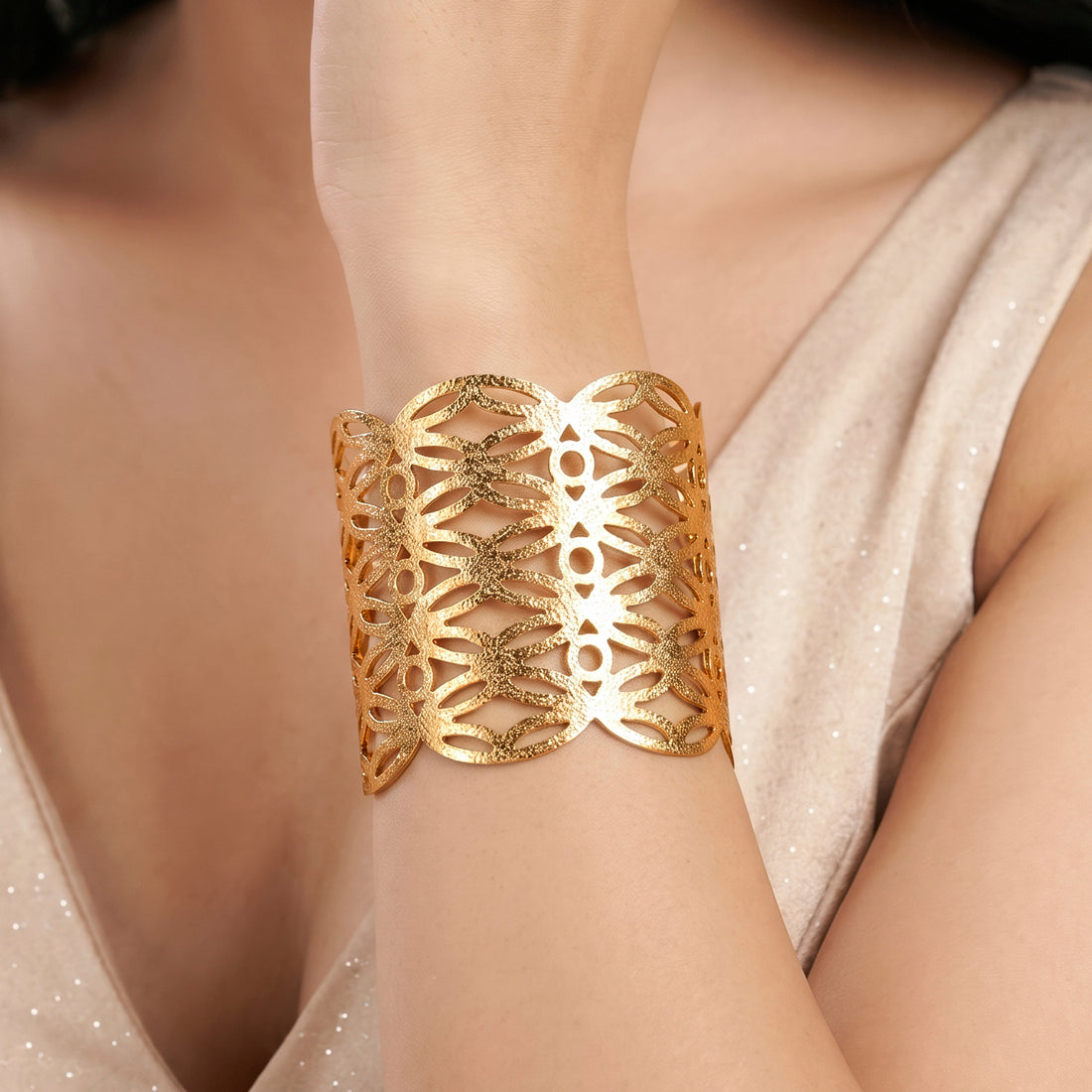 PRAO Bracelet Anti-Tarnish Filigree Geometric Cutout Cuff (Adjustable Size)