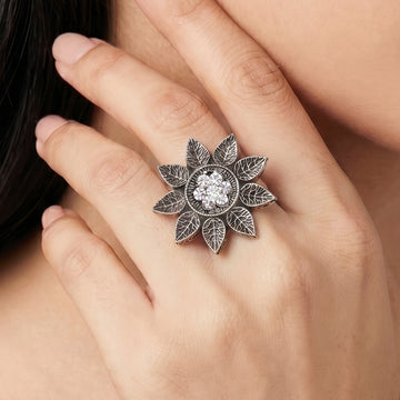 PRAO Ring Anti-Tarnish Oxidised Floral Ring Crystal Center (Adjustable Size)