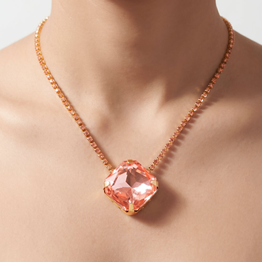 PRAO Necklace Anti-Tarnish Oversized Cushion-Shaped Rhinestone Chain Pendant
