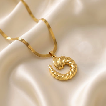 PRAO Necklace Anti-Tarnish Swirl Crescent Pendant