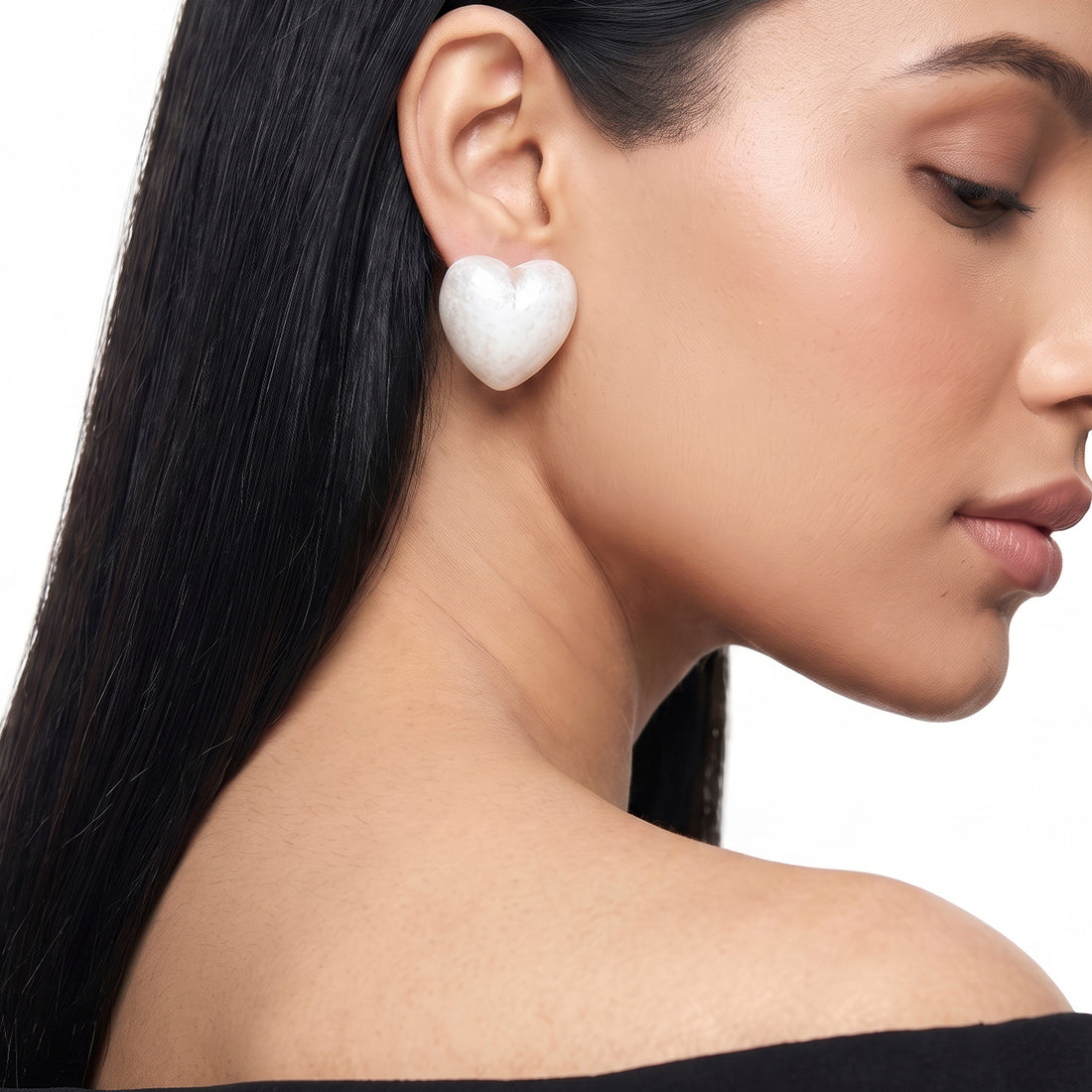 PRAO Earrings Anti-Tarnish White Iridescent Heart Studs