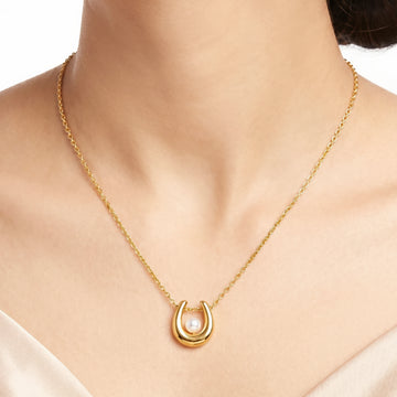 PRAO Necklace Anti-Tarnish Pearl Horseshoe Pendant