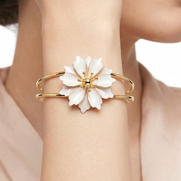 PRAO Bracelet Anti-Tarnish Matte White Flower Wire Cuff (Adjustable Size)