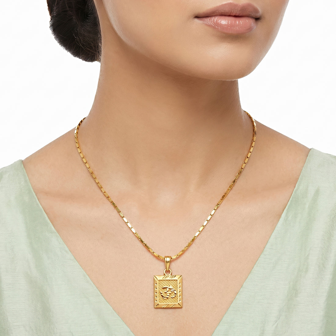 PRAO Necklace Anti-Tarnish Signet With Grid OM Design
