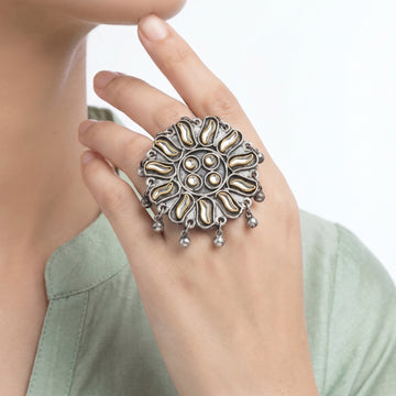 PRAO Ring Anti-Tarnish Dual-Tone Floral Oxidized (Adjustable Size)