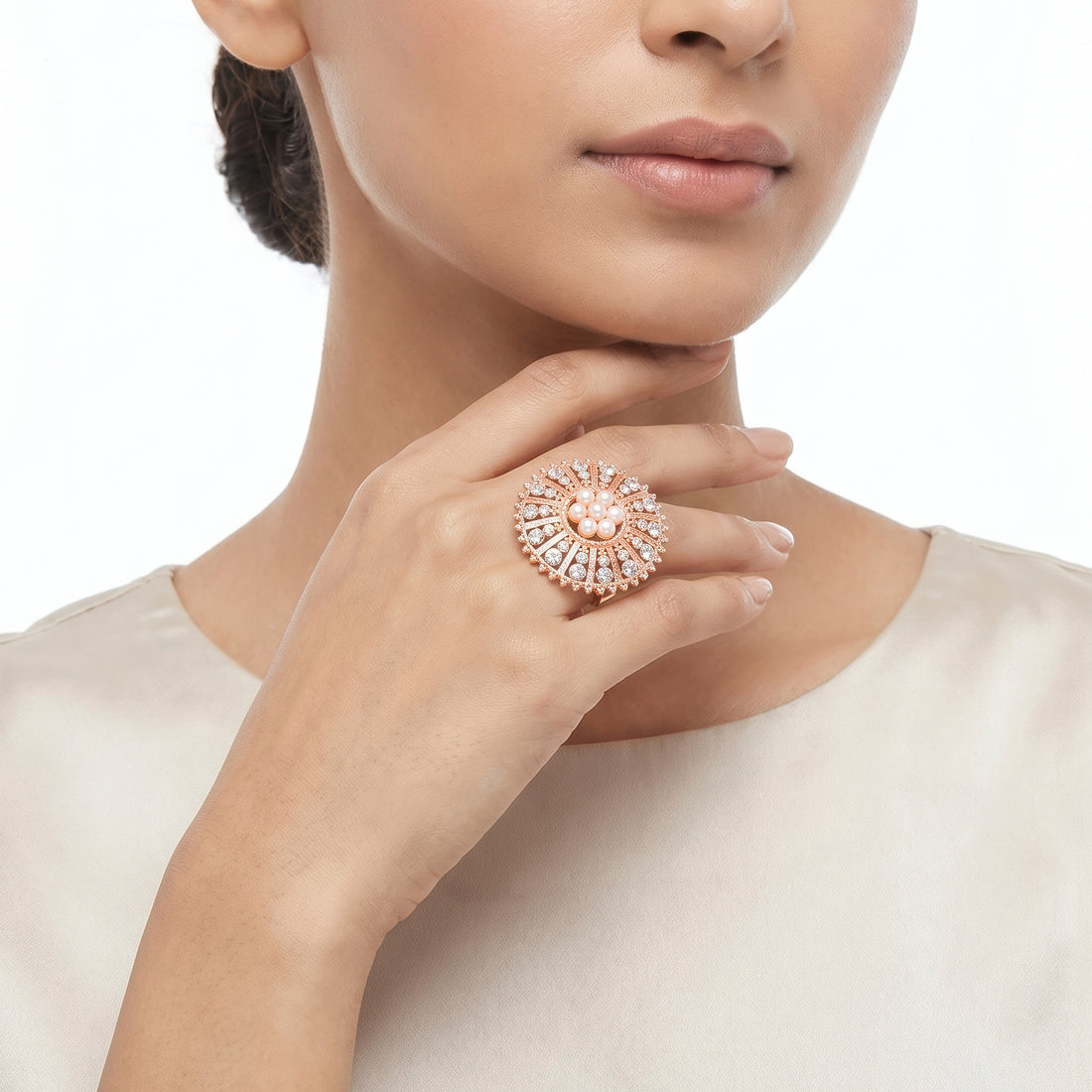 PRAO Ring Anti-Tarnish Pearl Sunburst Floral (Adjustable Size)