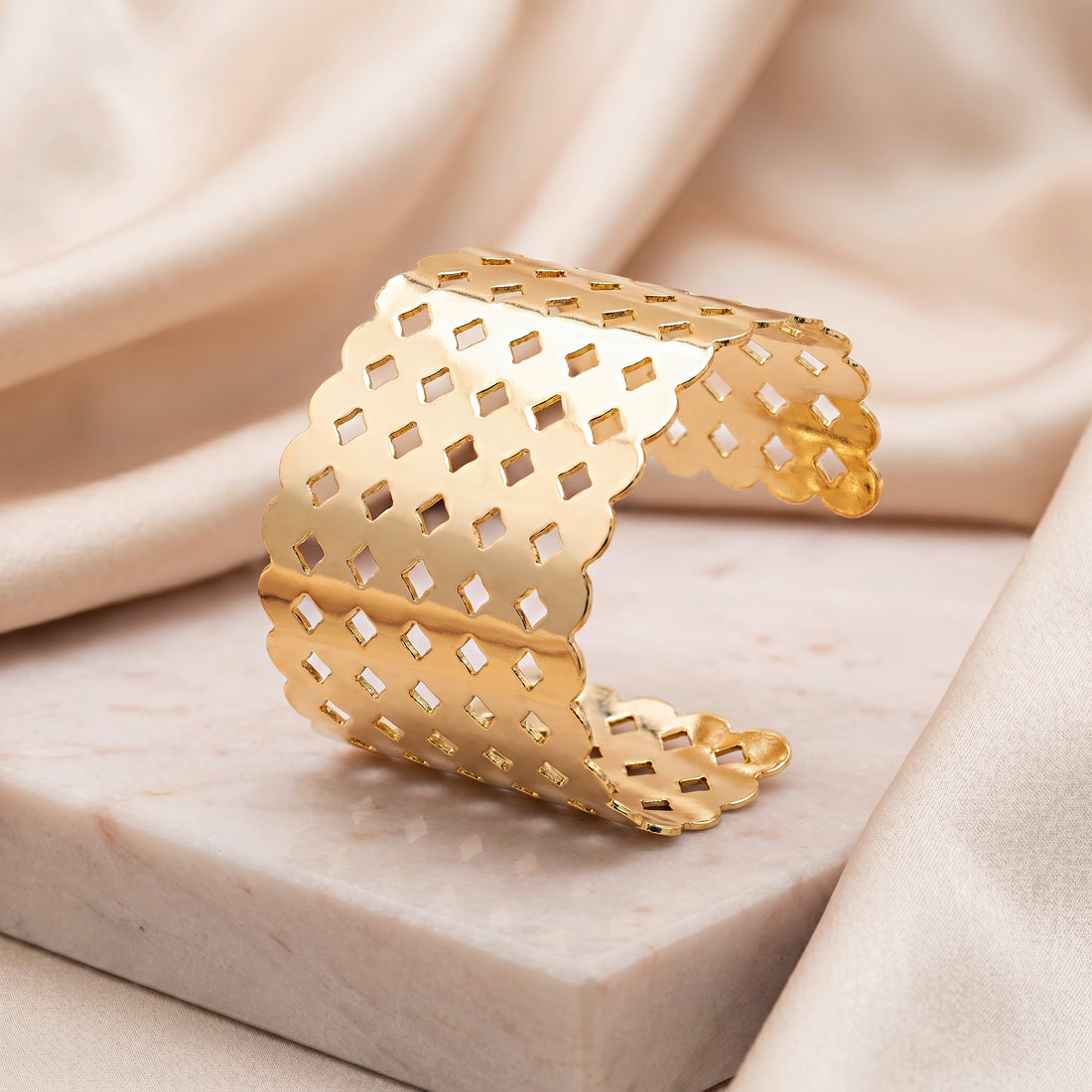PRAO Bracelet Anti-Tarnish Diamond Lattice Statement Cuff (Adjustable Size)