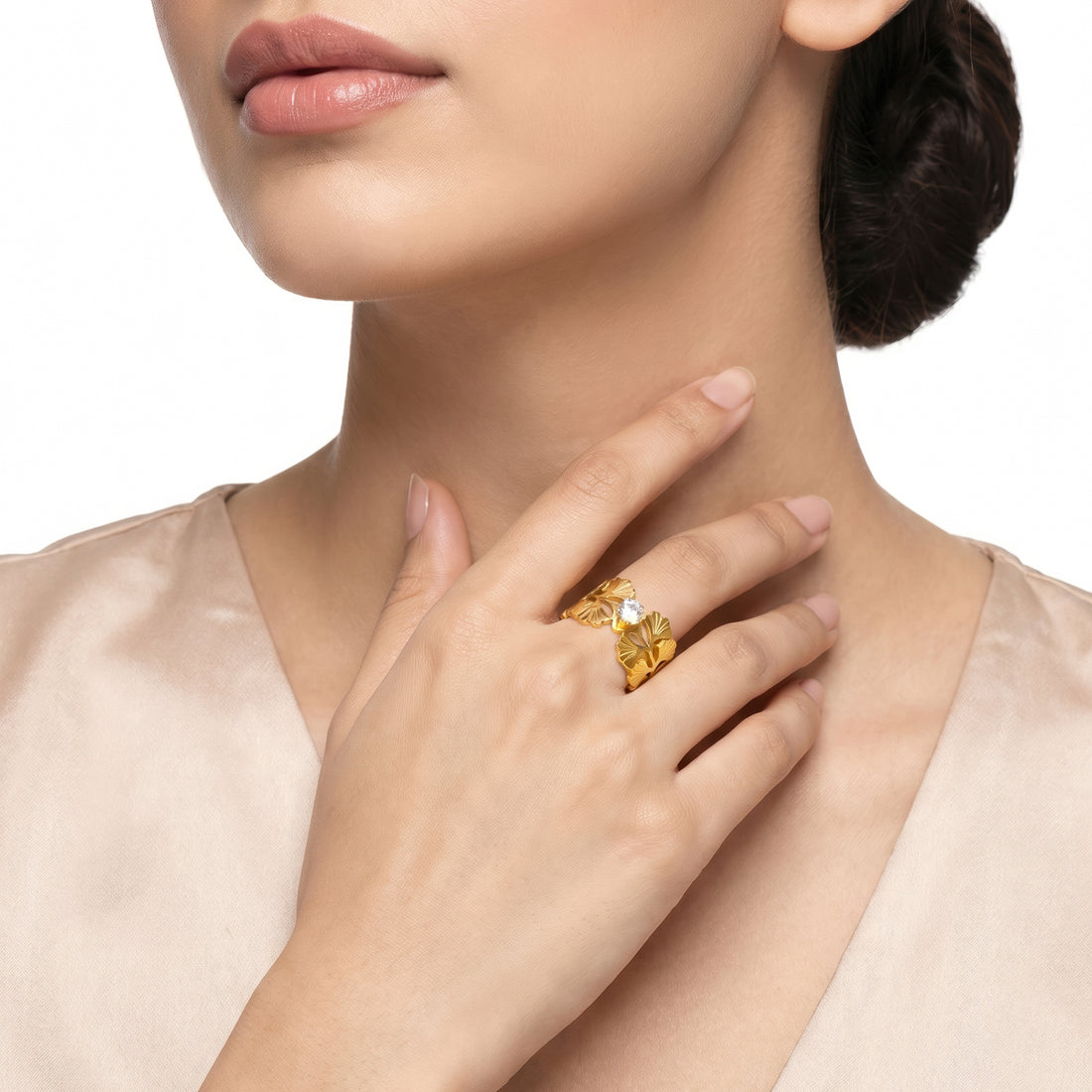 PRAO Ring Anti-Tarnish Ginkgo Leaf Crystal Motif (Adjustable Size)