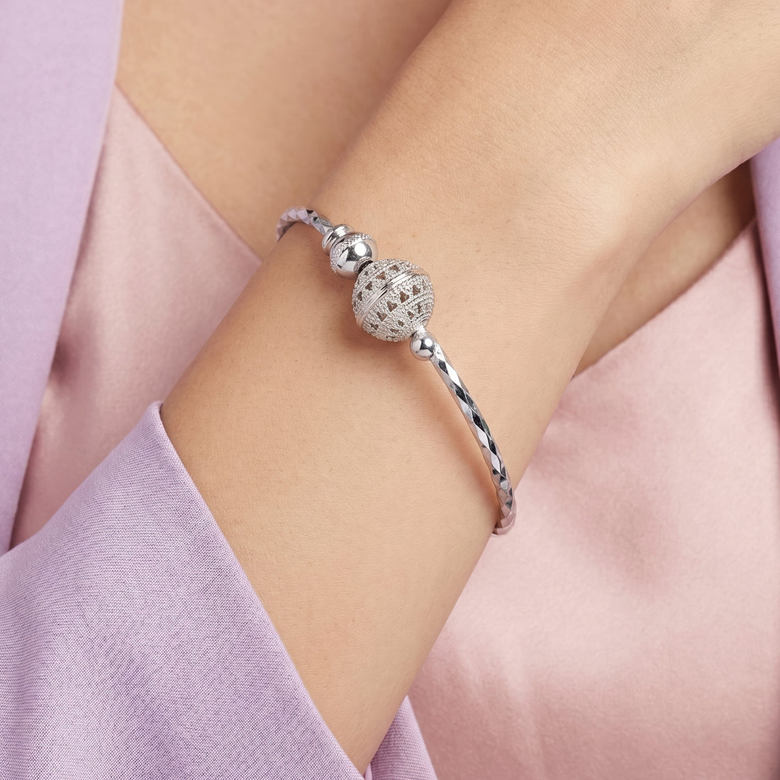 PRAO Bracelet Anti-Tarnish Textured Bangle Filigree Bead Design (Adjustable Size)