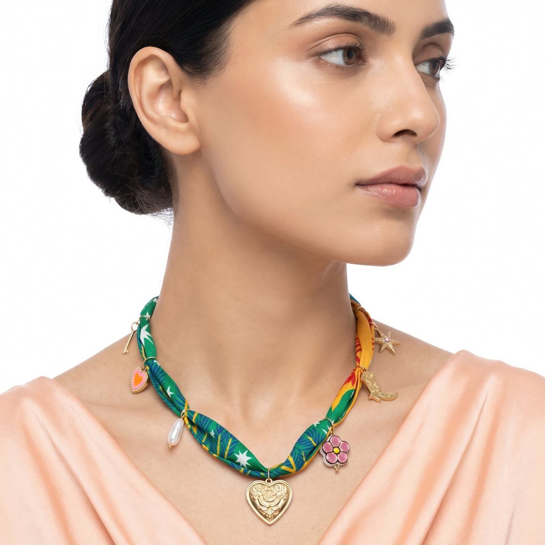 PRAO Necklace Anti-Tarnish Tropical Fabric Emboss Heart Charm