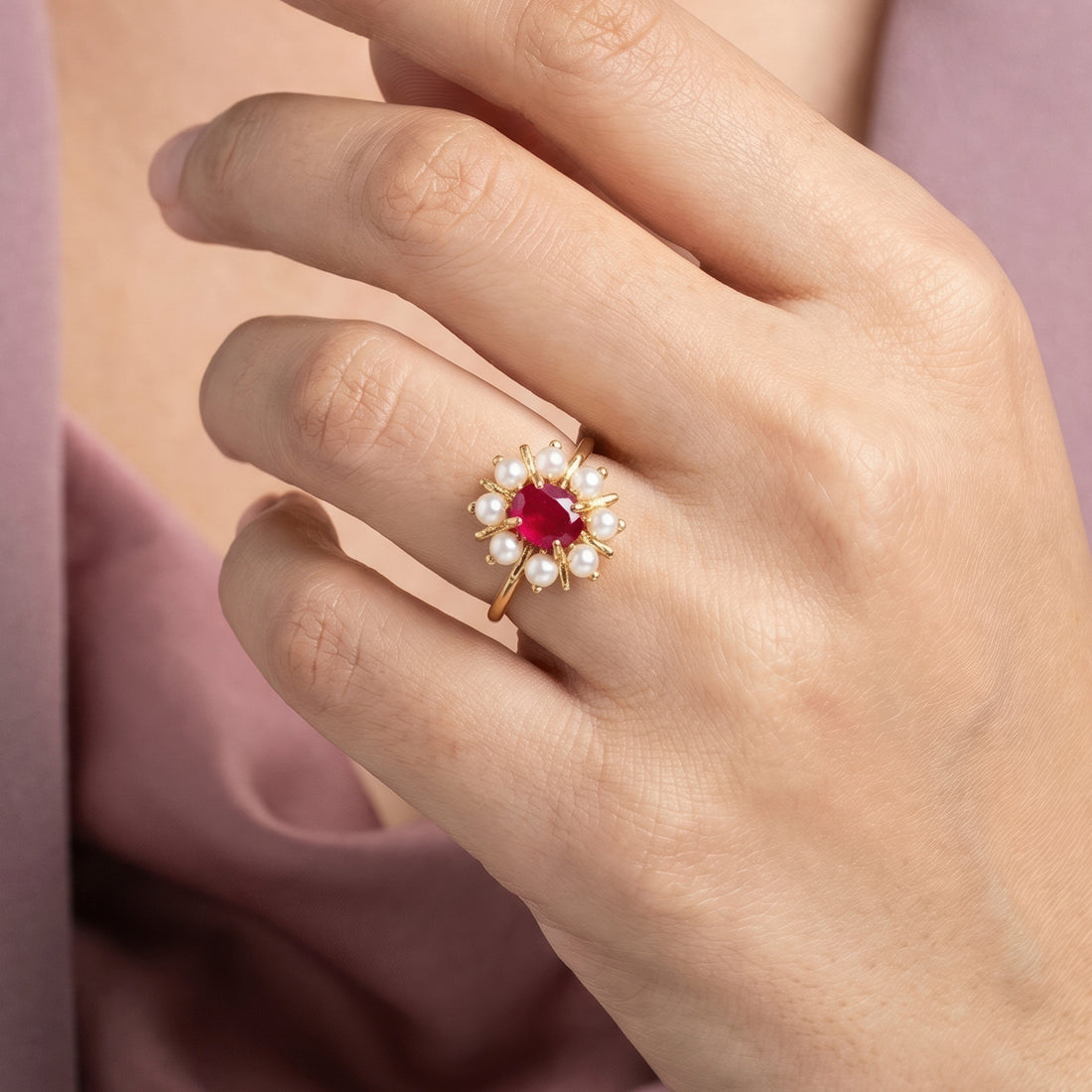 PRAO Ring Anti-Tarnish Ruby Floral Pearl (Adjustable Size)