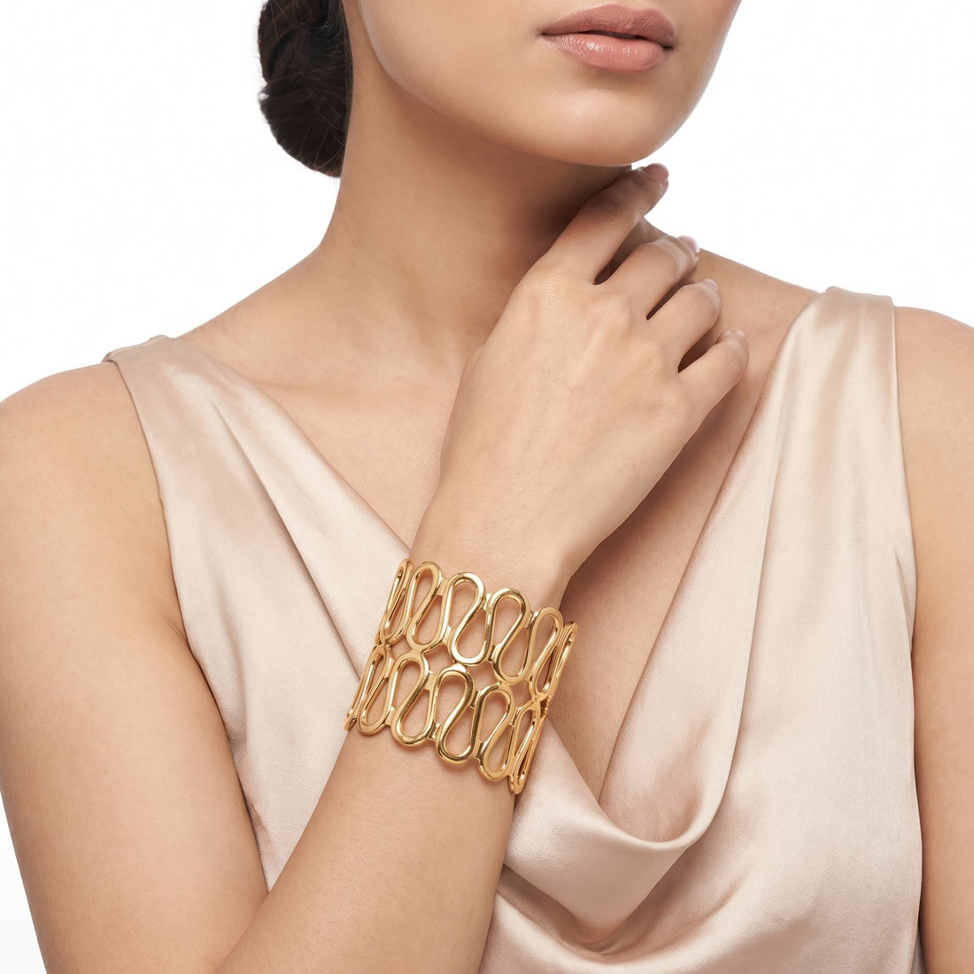 PRAO Bracelet Anti-Tarnish Wavy Openwork Cuff (Adjustable Size)