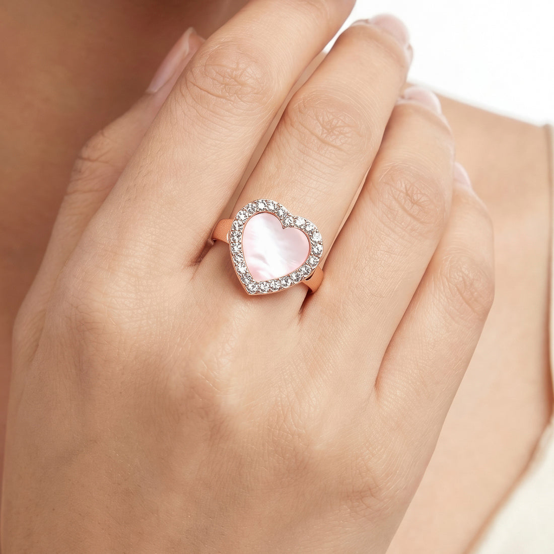 PRAO Ring Anti-Tarnish Heart Crystal Center (Adjustable Size)