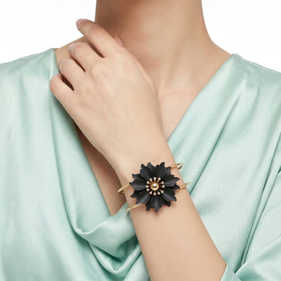 PRAO Bracelet Anti-Tarnish Matte Black Flower Wire Cuff (Adjustable Size)