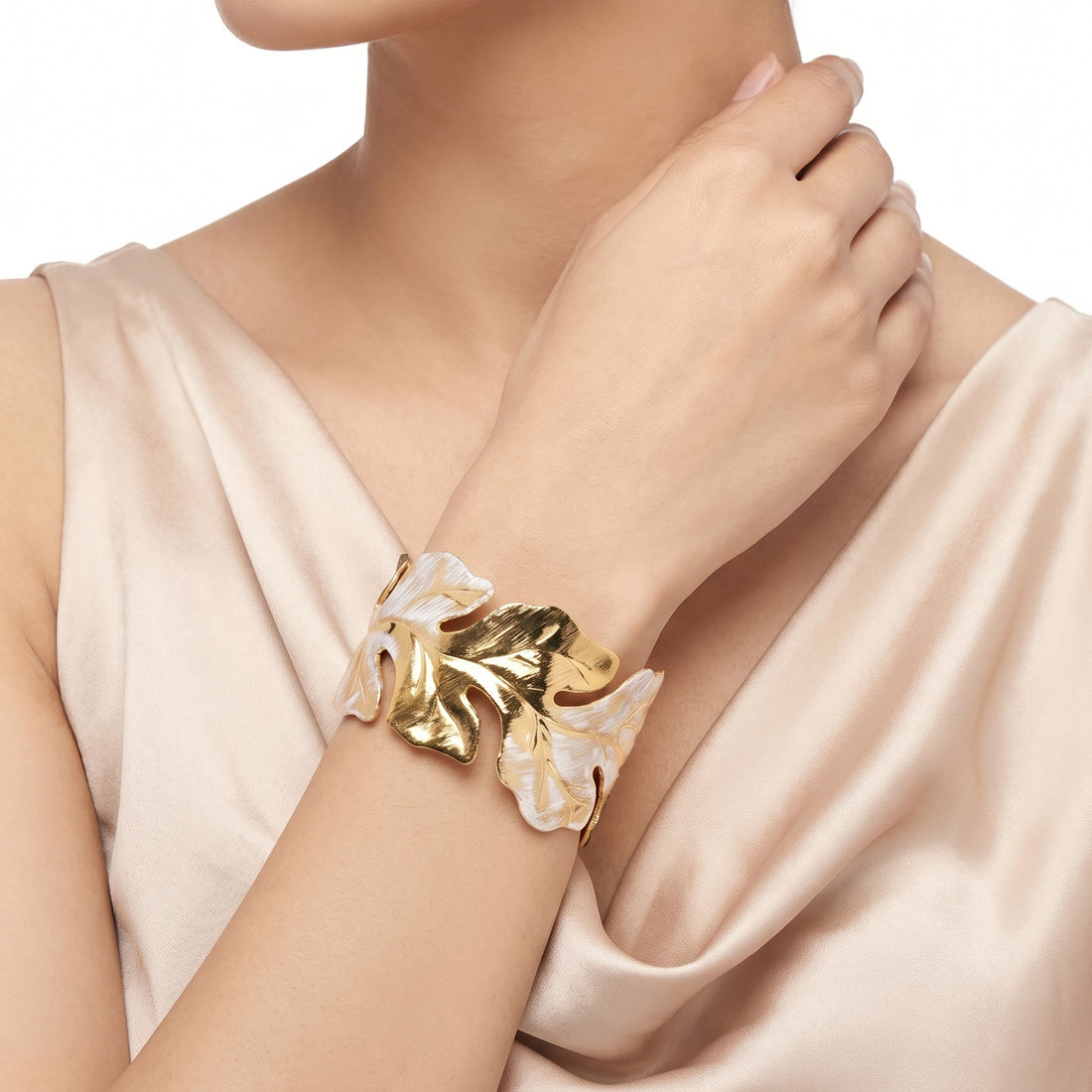 PRAO Bracelet Anti-Tarnish Leaf Shaped Black White Gold Accent Cuff (Adjustable Size)