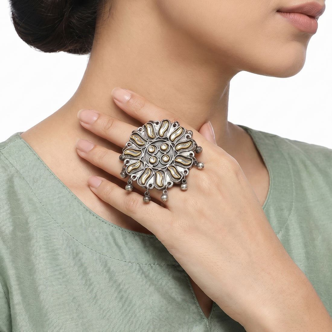 PRAO Ring Anti-Tarnish Dual-Tone Floral Oxidized (Adjustable Size)