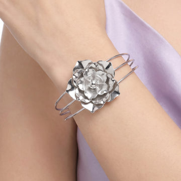 PRAO Bracelet Anti-Tarnish Camellia Flower Wire Cuff (Adjustable Size)