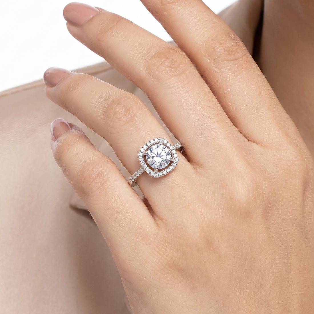 PRAO Ring Anti-Tarnish Pavé Halo Crystal (Adjustable Size)