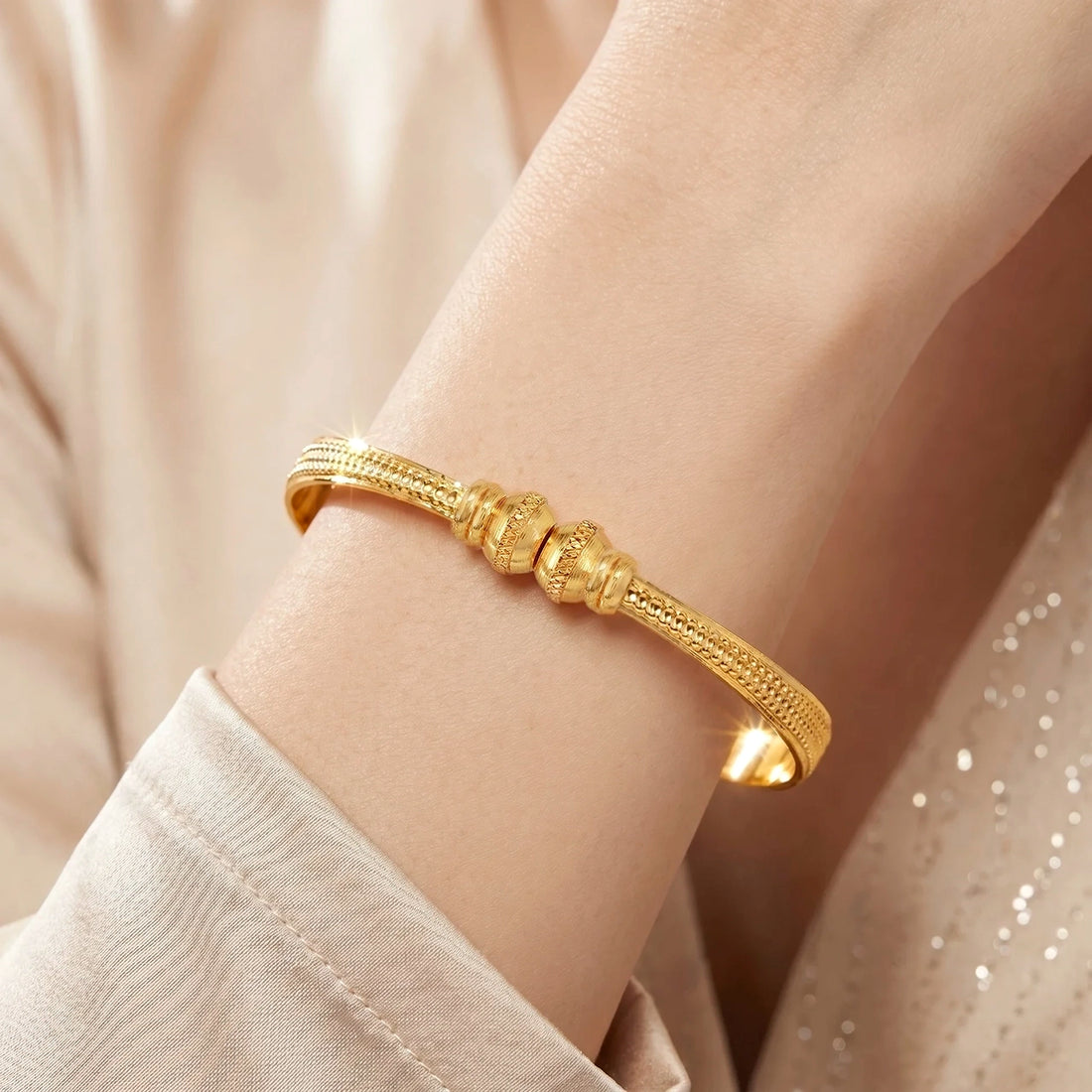 PRAO Bracelet Anti-Tarnish Gold Plated Bangle (Adjustable Size)