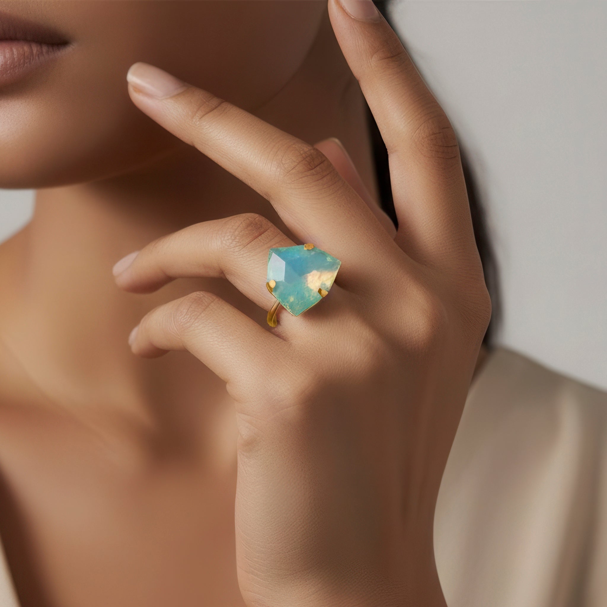 PRAO Anti-Tarnish Sea Green Trillion Stone Ring
