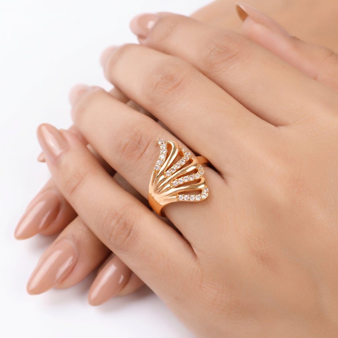 PRAO Ring Anti-Tarnish Scalloped Crystal Fan (Adjustable Size)